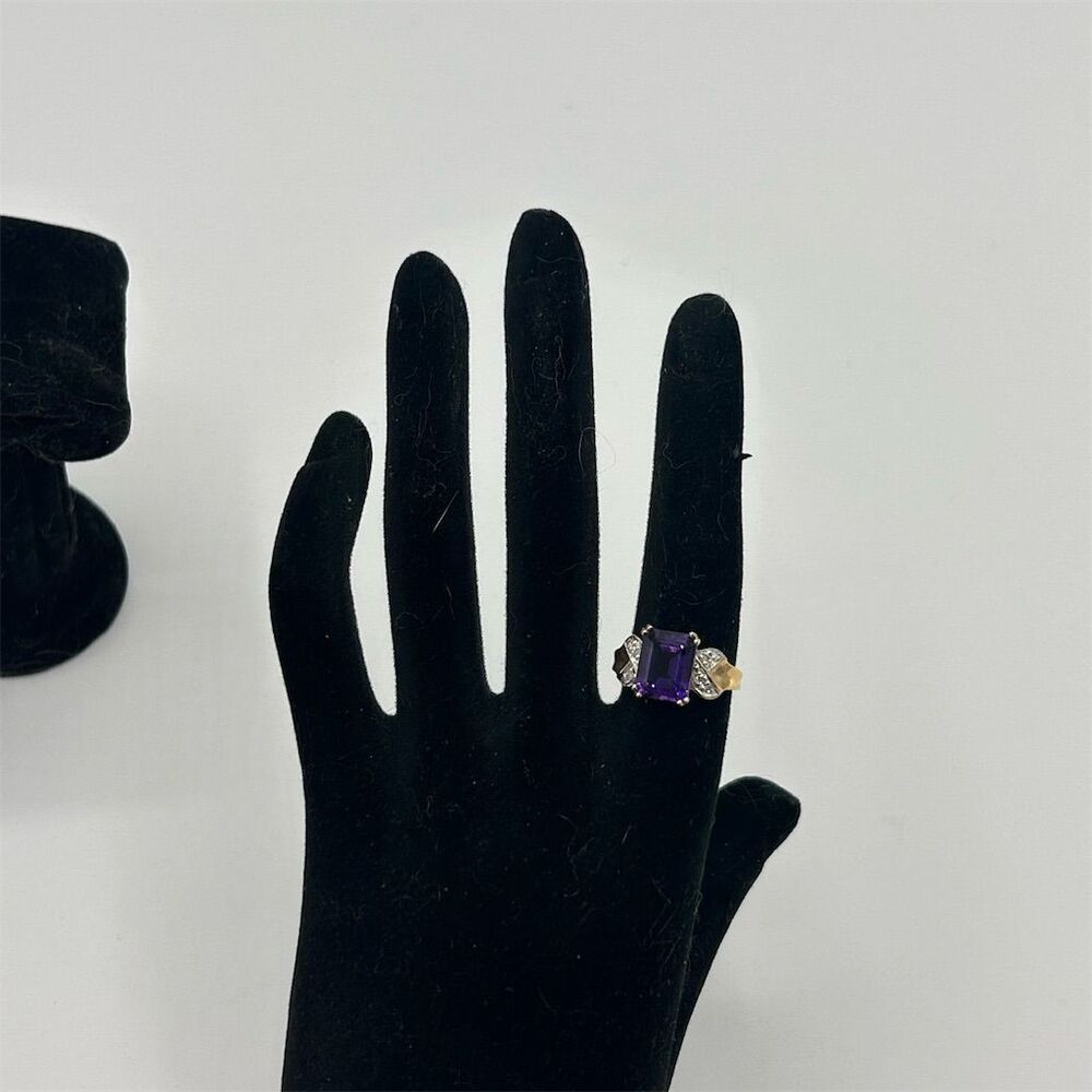 Vintage 10k Yellow Gold Amethyst  Diamond Cocktail Ring Size 7